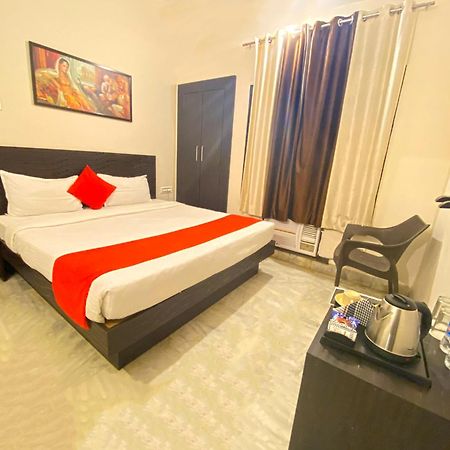 Hotel Ace Plaza Udaipur Bagian luar foto